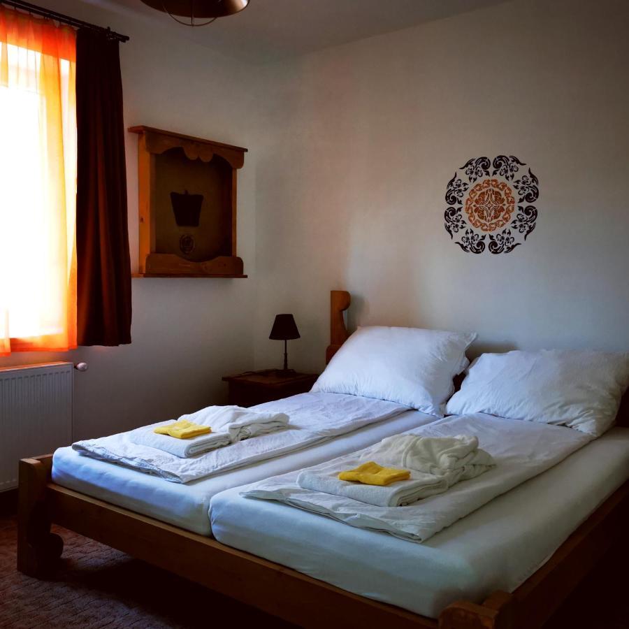 Szabolcs Vezer Panzio Bed and Breakfast Exteriör bild