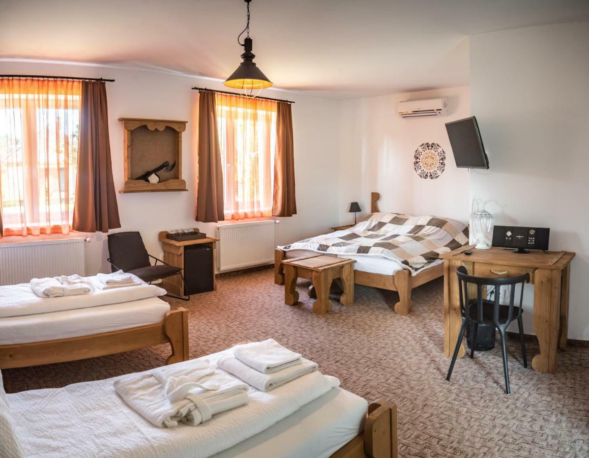 Szabolcs Vezer Panzio Bed and Breakfast Exteriör bild